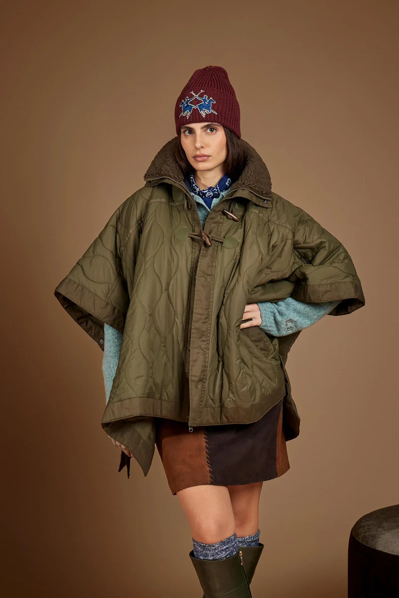 Kurzer Damenmantel aus gesteppter Nylon – Desideria