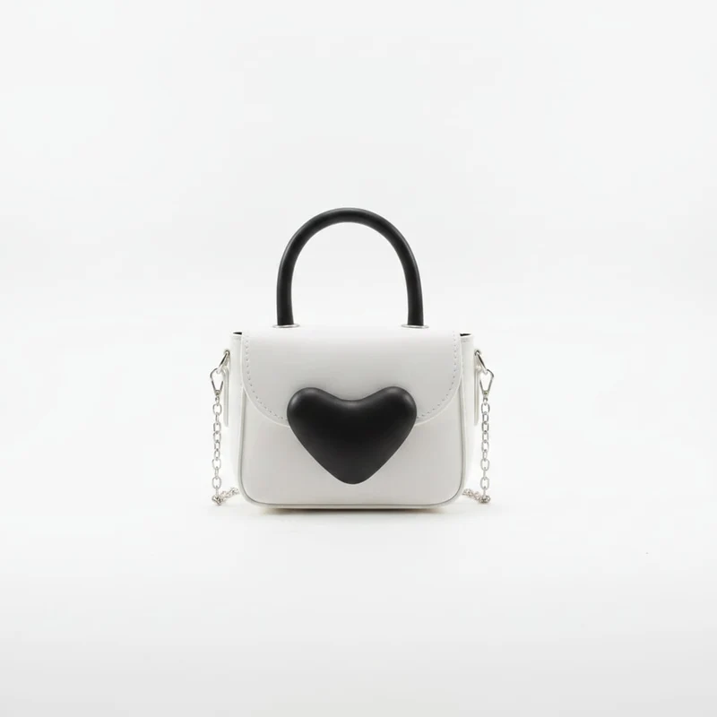 Borsetta con chiusura a cuore elegante - Bianco