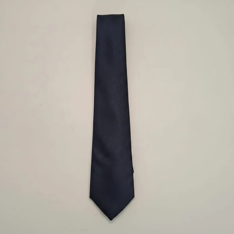 Cravatta 7 cm per uomo elegante e stilosa - Blu navy