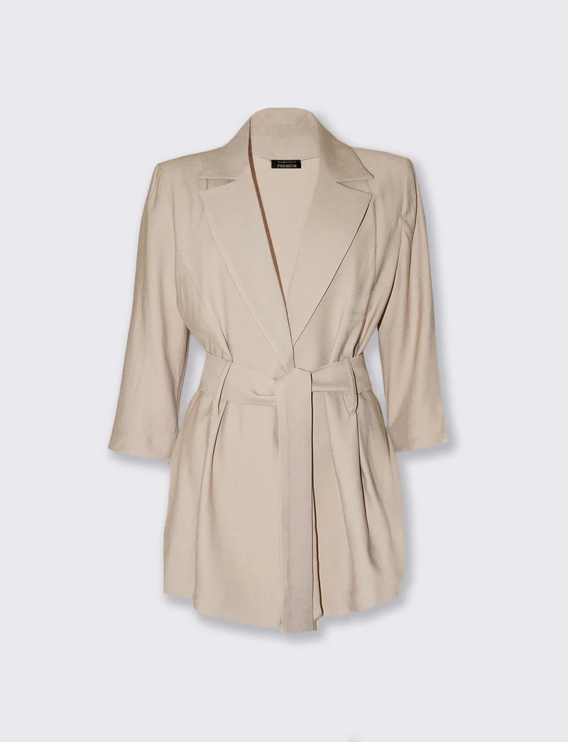 Giacca con maniche a tre quarti e cintura - Beige