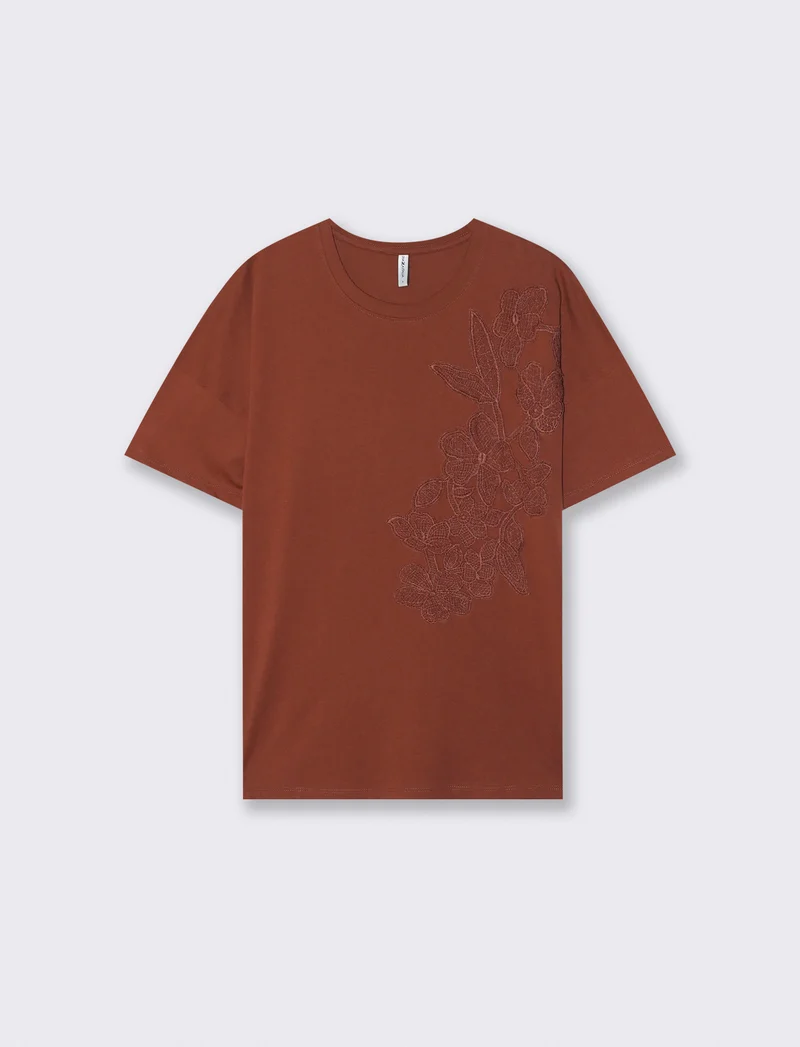 T-shirt basic con ricamo floreale tono su tono - Cognac