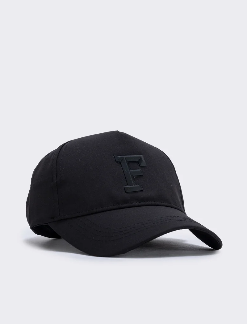 Cappello Baseball con iniziale rialzata - var 3